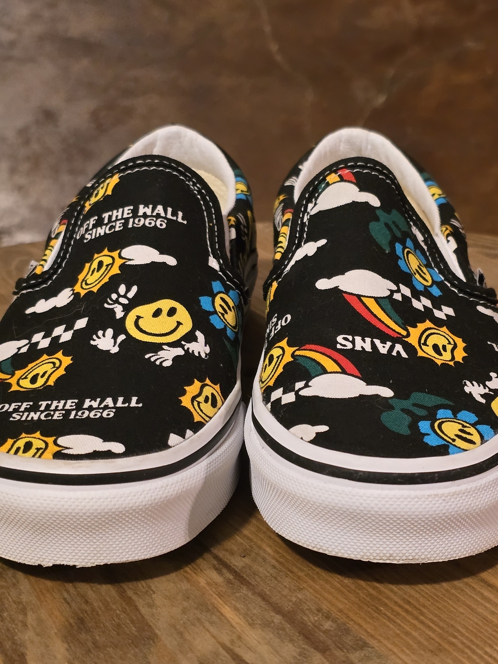 VANS Classic Slip-On Smiley Face Better Day Print Black Sneakers Women’s 6 - Picture 2 of 8